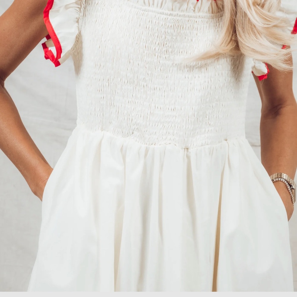 Elegant White Midi Dress with Red Trim Piper & Scoot Midgley - Picture 5 of 7